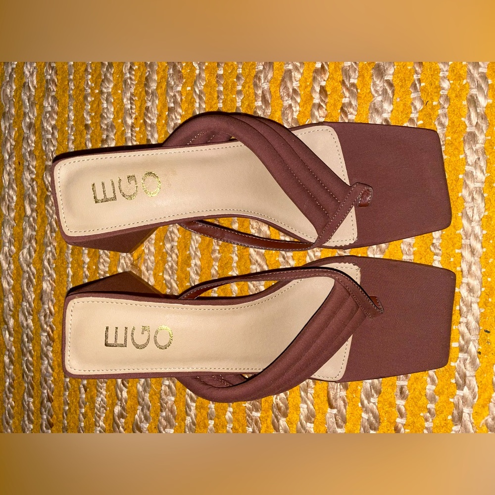 EGO Open-toed block heel sandal